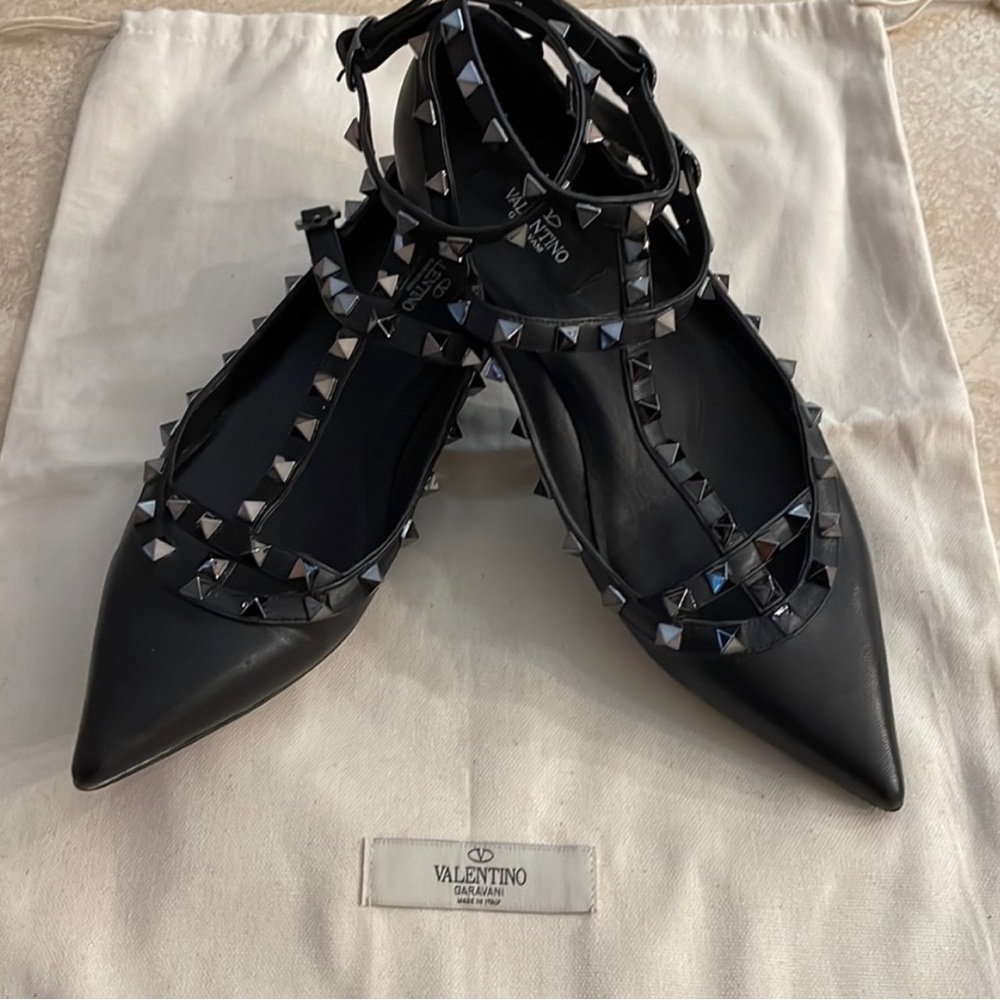 Like new Valentino flats size 40